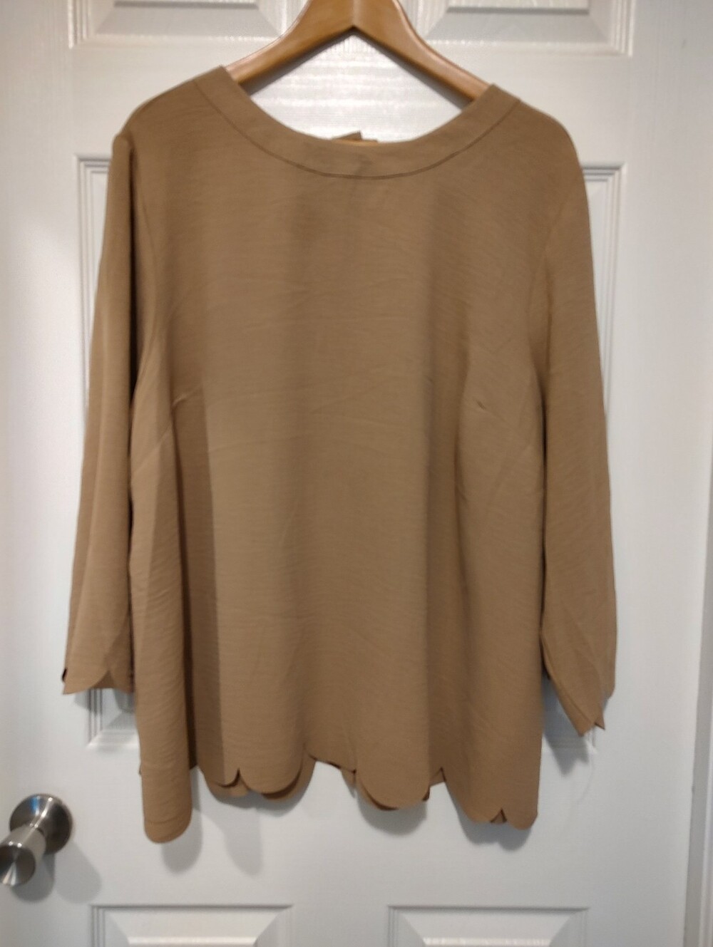 Cato Tan Scallop-Hem Long Sleeve Top